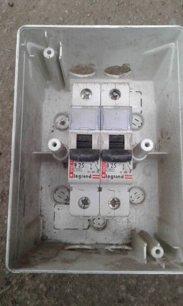 avtomat qapı: Elektrik avtomat üçün qutu satılır. 1 ədəd var. Türkiyə istehsalıdır — 3