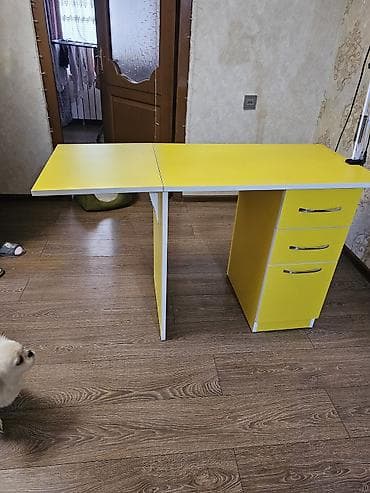 divan acilan: Düz masa, Polkasız, Siyirməli, Sadə laminat — 3