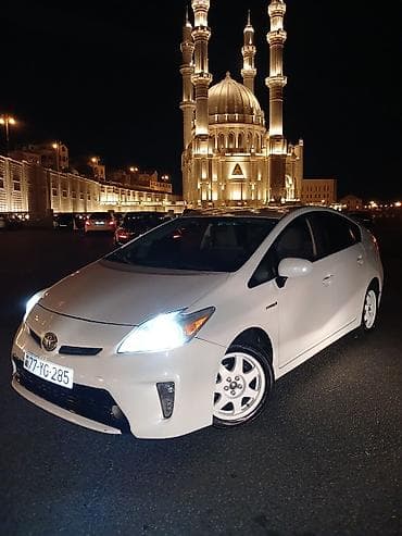 led iwiqlar: Toyota Prius: 1.8 l | 2012 il Hetçbek — 2