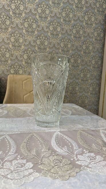 Digər ev dekoru: Bir vaza, Xrustal — 1