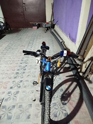 vlosiped: Dağ velosipedi – 27.5” təkərlər, alüminium gövdə, ön amortizatorlu — 4