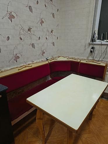 waxta baba: Mətbəx üçün masa dəsti satılır. Dəst tərkibi: - Künc divan tipli — 1