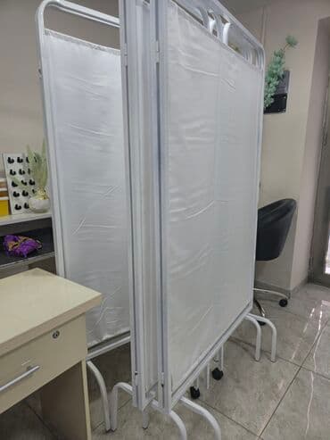 Tibbi/salon məxfiliyi üçün mobil paravan