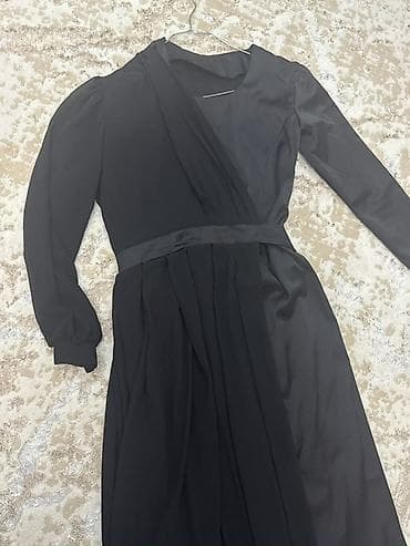 Sade don tikilmedir üzerinin tülü bir qolludur ve çixir 1 defe toya lalafo.az -da Sade don tikilmedir üzerinin tülü bir qolludur ve çixir 1 defe toya