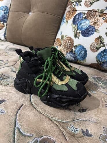 Krossovka, Uniseks, 22 lalafo.az -da Krossovka, Uniseks, 22