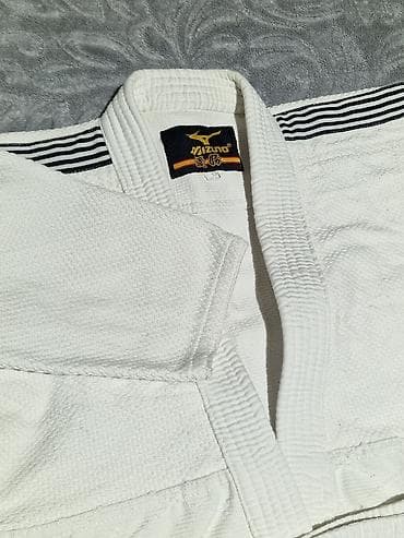 cudo kimonosu: Cudo paltarı. (kimono) 5-6 yaş uşaq üçün uyğundur. Ünvan:Həzi Asalnov — 6