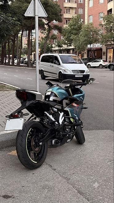 h4 led: Məhsul: CFMOTO 250SR Xüsusiyyətlər: - Mühərrik: 249 cc, 1 silindr — 2
