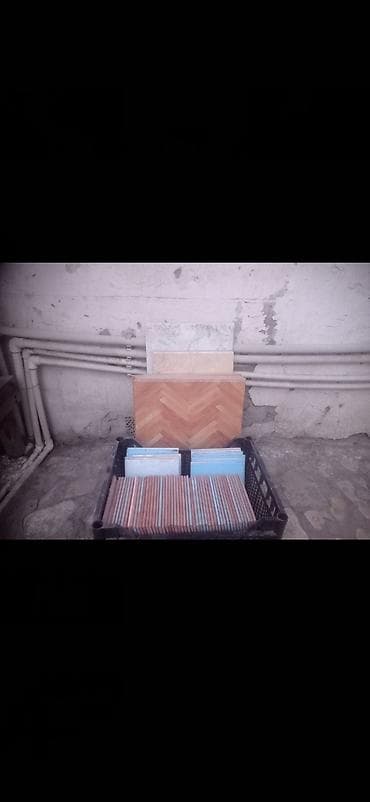 Сантехника: Kafel metlax şəkildə gördüyünüz qədərdi hamısı bir yerdə 10 manat bir — 1