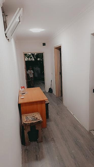 gencede ev: 2 otaqlı, 62 kv. m, Kredit yoxdur, Orta təmir — 2