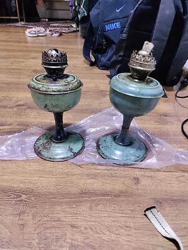 Metal korpuslu 2 ədəd köhnə tip petroleylampası (məşəl). - Material