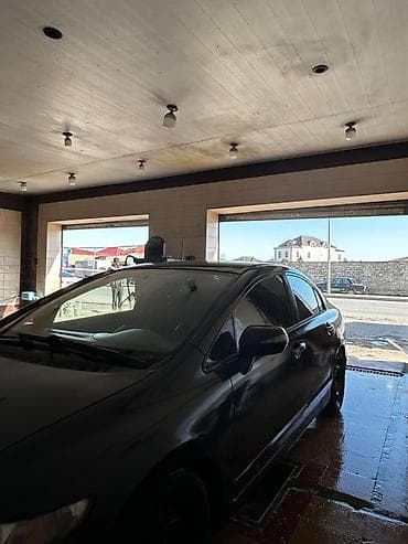 teker 20: Honda Civic: 1.3 l | 2007 il Sedan — 3