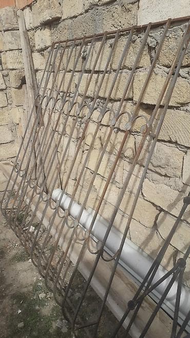 оконные рамы бу: Məhsul: Dəmir pəncərə barmaqlıqları (2 ədəd)boyuk 3 eded balaca — 3