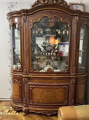 Avadanlığın icarəsi: Şüşəli dolab vitrini — 2