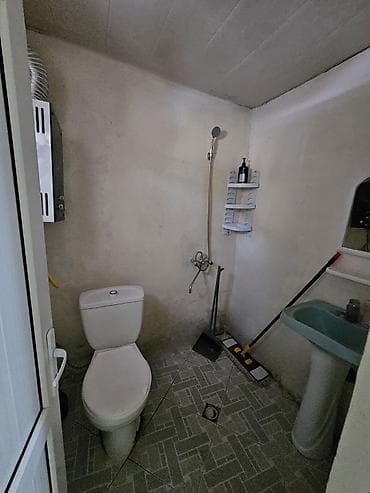 ramanada kiraye ev: Balaxani qesebesinde,105 nom.avtobus dayanacagindan 50 metre məsafədə — 5