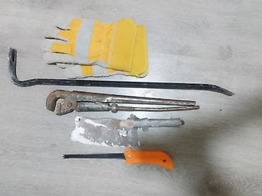 Ручные механические инструменты: Tikinti və təmir üçün əl alətləri dəsti Tərkib: - Montaj — 4