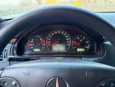 termostat mercedes: Mercedes-Benz E-Class: 2.2 l | 1999 il Sedan — 4