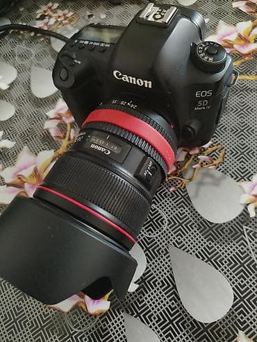 Elektronika: Canon EOS 5D Mark IV DSLR fotoaparat + Canon EF 24-70mm f/2.8L II USM — 1