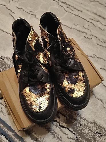 Zara, Ölçü: 35, rəng - Qara, İşlənmiş