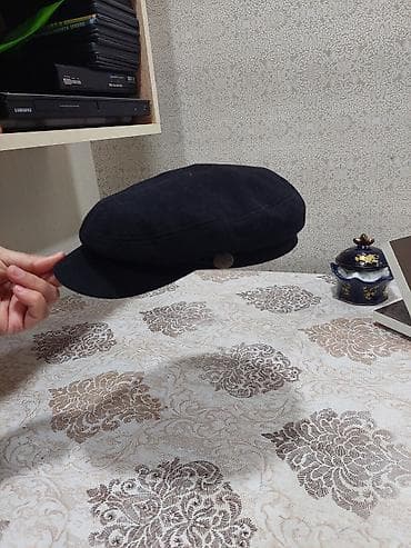 Пальто: Qara rəngli kepka/beret tipli papaq - Model: klassik — 1