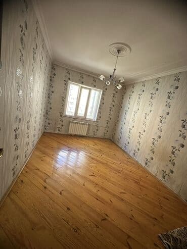 xacmaz kiraye: Bakı, Yeni Günəşli Massiv D, 3 otaqlı, Köhnə tikili, m. Neftçilər, 75 kv. m — 1