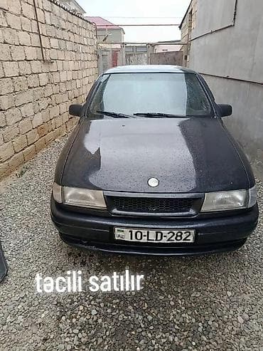 Opel sedan, qara rəng. Nömrə: 10-LD-282 (AZ). - Kuzov: 4 qapı, arxa