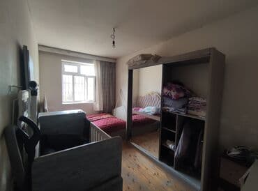 yevlaxda evler: 3 otaqlı, 3 kv. m, Təmirsiz — 10