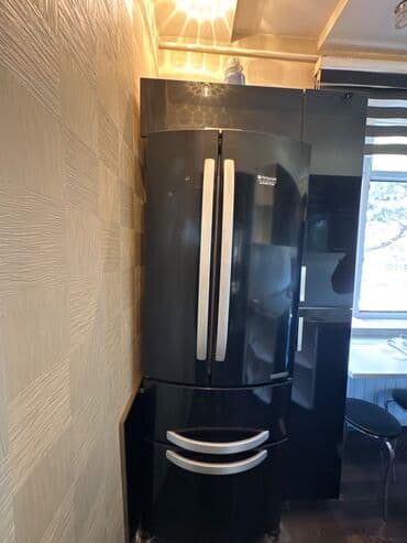 Blenderlər: Tam işlək vəziyyətdə. Uzunu:1.90sm Emi:70 sm Ünvan: Qara qarayev — 1