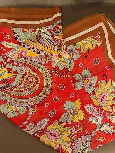 Hicab: Parlaq naxışlı kvadrat şərf - Material: yüngül, atlas-effektli parça — 2