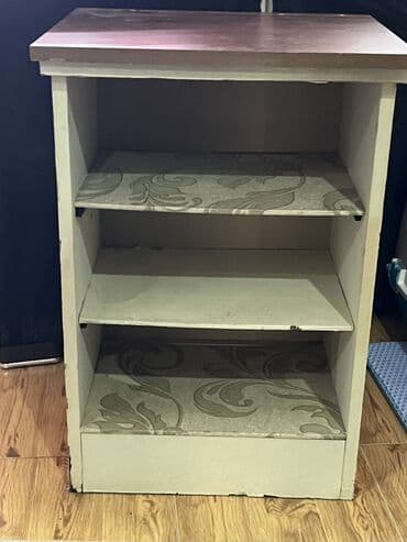 Tavan: Qapımın eni 80 santıdı Qalınlıq 4 santı Uzunlugu 2 metr di Qapının — 6