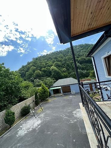 cay evləri: 200 kv. m, 4 otaqlı — 8