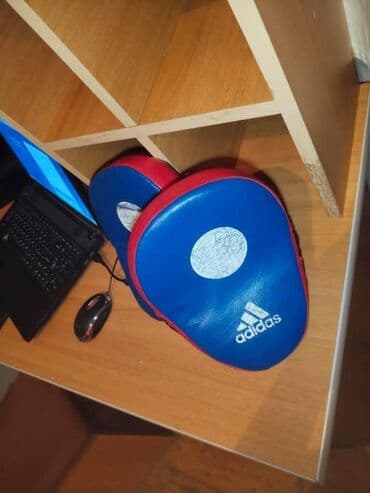 турник для дома купить в баку: Adidas fokus yastıqları (mitts) – cüt. - Rəng: mavi ön səth, qırmızı — 2