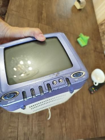 su dalgasi fen: Retro mini televizor – HAIRUN TV-700 - Kompakt CRT ekranlı portativ — 3