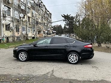 audi rs q3 2.5 tfsi: Ford Fusion: 1.5 l | 2016 il 181100 km Sedan — 8