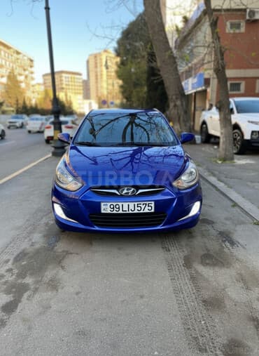 c klass mersedes: Hyundai Accent: 1.6 l | 2014 il Sedan — 1