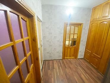 mida satis: Bakı, 4-cü mikrorayon, 2 otaqlı, Köhnə tikili, m. Memar Əcəmi, 60 kv. m — 8
