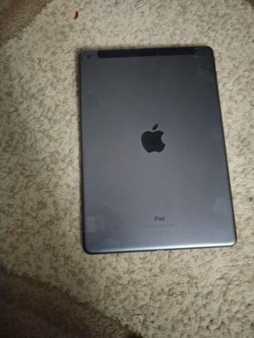 Apple iPad planşet Xüsusiyyətlər: - Rəng: Space Gray (qara/boz) -