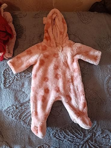 Kombinezonlar: Uşaq üçün üst geyim dəsti 1) Sarı qalın şişmə jaket - Kapüşonlu - Ön — 4