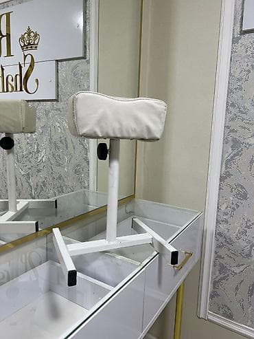 Кушетки: Б/у — 1