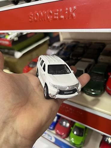 canta modelləri: Mitsubishi miqyaslı die-cast kolleksiya maşınları - Yüksək detallı — 9