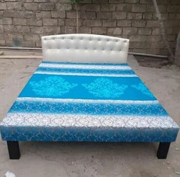 Kravat Təzə hazırları var Çatdırılma münasib qiymətə Bir nəfərlik