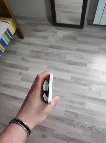 ipad 13: IPhone 13, 128 GB, Ağ — 4