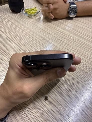 iphone xs pro max: IPhone 16 Pro, 128 GB, Black Titanium, Simsiz şarj, Face ID, Sənədlərlə — 5