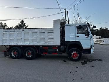 cadir masin: Ağ rəngli 6x4 tipli ağırtonnajlı samosval yük maşını. Texniki — 3