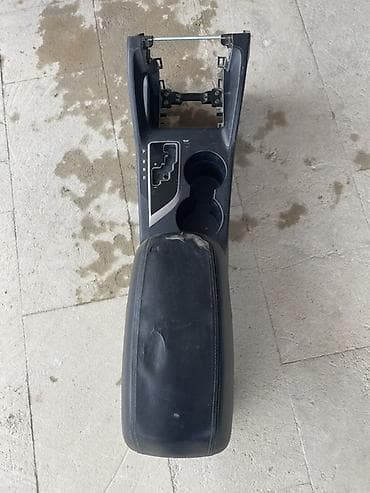 Avtomobil üçün mərkəzi konsol və qolaltı - Avtomatik sürətlər qutusu