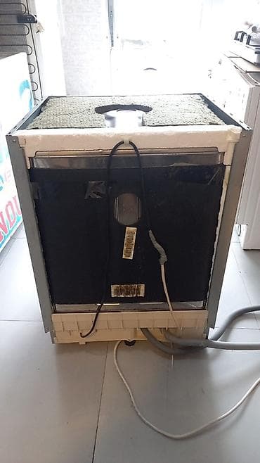 nar kredit 1 manat: Qabyuyan maşın Hotpoint-Ariston, Tam qabaritli (60 sm.), Quraşdırılan, İşlənmiş — 3