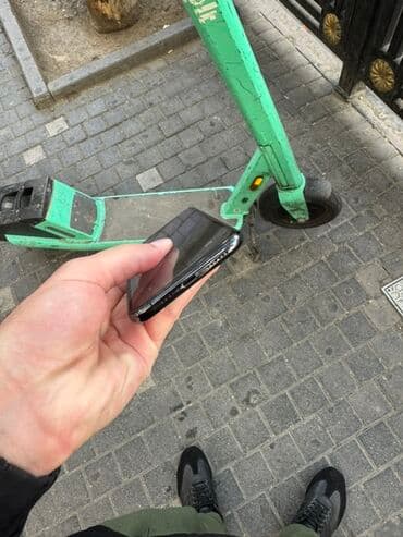 CD, DVD disklər və kassetlər: Şəhər elektrik skuterinin icarəsi üçün mobil tətbiq ilə uyğun NFC/QR — 1