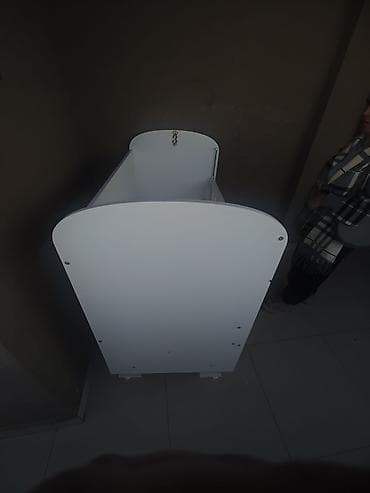 белая детская кроватка: Для девочки и мальчика, Четырехугольная, Колыбель, Без бортиков, С матрасом, Без механизма качания — 2