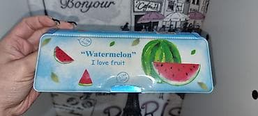 qara qələmlə çəkilmiş şəkillər: Məhsul: Su rəsmi temalı, mavi rəngli iki tərəfli qələm qabı - Dizayn — 1