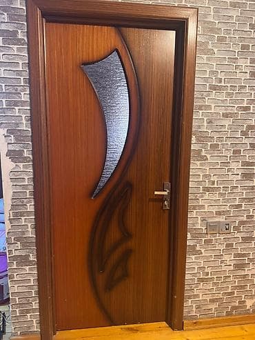 avropa qapi: 4 ədəd otaq qapısı satılır, ədədi 60₼. avropa qapısıdır.ölçü — 1