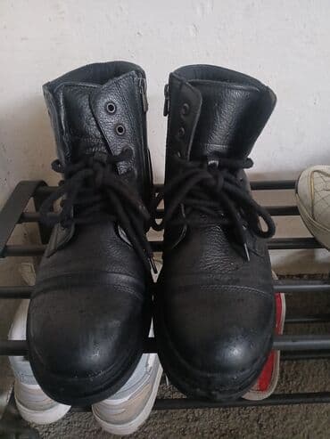 Qara rəngli kişi botları - Material: qalın teksturalı süni dəri lalafo.az -da Qara rəngli kişi botları - Material: qalın teksturalı süni dəri
